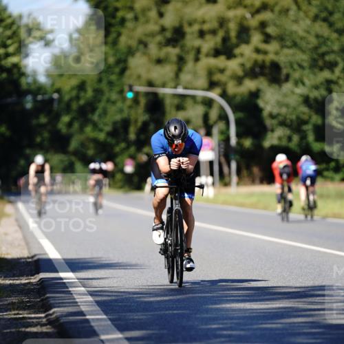 07.09.2025 - 19. Norderstedt Triathlon Michael Burmester http://msf.ph/oto/8837460 07.09.2025 14:17:44 Radfahren 1008 meine-sportfotos.de