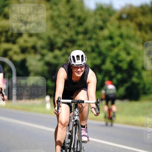 07.09.2025 - 19. Norderstedt Triathlon Michael Burmester http://msf.ph/oto/8837469 07.09.2025 12:55:05 Radfahren 341, 735, 752 meine-sportfotos.de