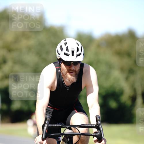 07.09.2025 - 19. Norderstedt Triathlon Michael Burmester http://msf.ph/oto/8837477 07.09.2025 14:17:53 Radfahren 395, 1014, 1036 meine-sportfotos.de