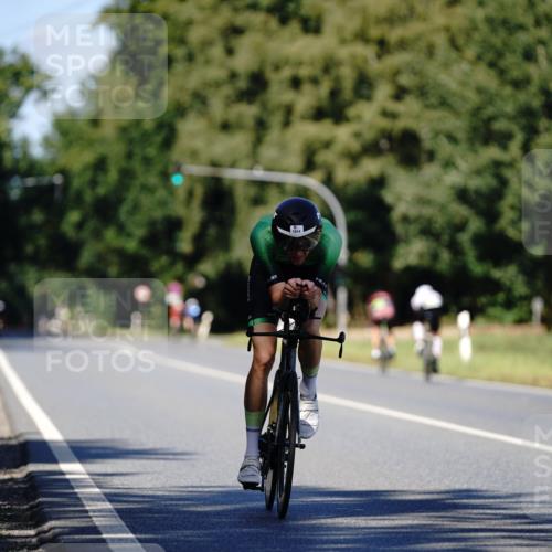 07.09.2025 - 19. Norderstedt Triathlon Michael Burmester http://msf.ph/oto/8837480 07.09.2025 14:17:54 Radfahren 395, 1014, 1036 meine-sportfotos.de