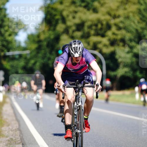 07.09.2025 - 19. Norderstedt Triathlon Michael Burmester http://msf.ph/oto/8837492 07.09.2025 12:55:09 Radfahren 320, 735, 752, 804 meine-sportfotos.de