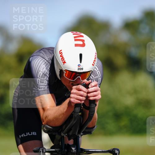 07.09.2025 - 19. Norderstedt Triathlon Michael Burmester http://msf.ph/oto/8837536 07.09.2025 12:55:19 Radfahren 209 meine-sportfotos.de