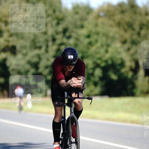 07.09.2025 - 19. Norderstedt Triathlon Michael Burmester http://msf.ph/oto/8837537 07.09.2025 14:18:24 Radfahren 393, 411, 964, 1027 meine-sportfotos.de
