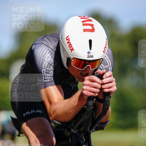 07.09.2025 - 19. Norderstedt Triathlon Michael Burmester http://msf.ph/oto/8837539 07.09.2025 12:55:19 Radfahren 209 meine-sportfotos.de