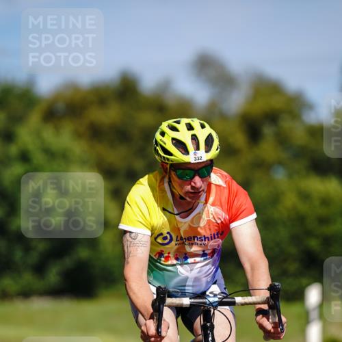 07.09.2025 - 19. Norderstedt Triathlon Michael Burmester http://msf.ph/oto/8837552 07.09.2025 12:55:27 Radfahren 332, 359 meine-sportfotos.de