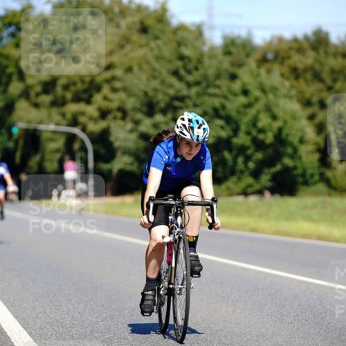 07.09.2025 - 19. Norderstedt Triathlon Michael Burmester http://msf.ph/oto/8837559 07.09.2025 12:55:28 Radfahren 332, 359 meine-sportfotos.de