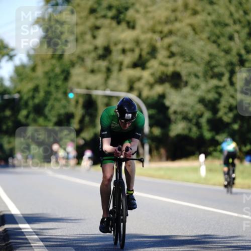 07.09.2025 - 19. Norderstedt Triathlon Michael Burmester http://msf.ph/oto/8837572 07.09.2025 14:18:41 Radfahren 1013 meine-sportfotos.de