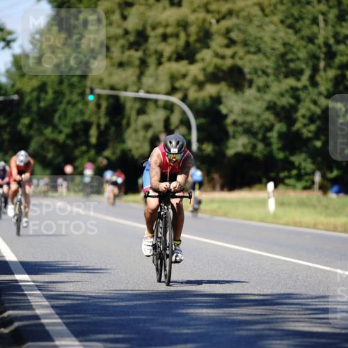 07.09.2025 - 19. Norderstedt Triathlon Michael Burmester http://msf.ph/oto/8837583 07.09.2025 14:18:52 Radfahren 1020 meine-sportfotos.de