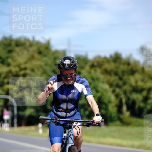 07.09.2025 - 19. Norderstedt Triathlon Michael Burmester http://msf.ph/oto/8837584 07.09.2025 12:55:31 Radfahren 359, 1376 meine-sportfotos.de