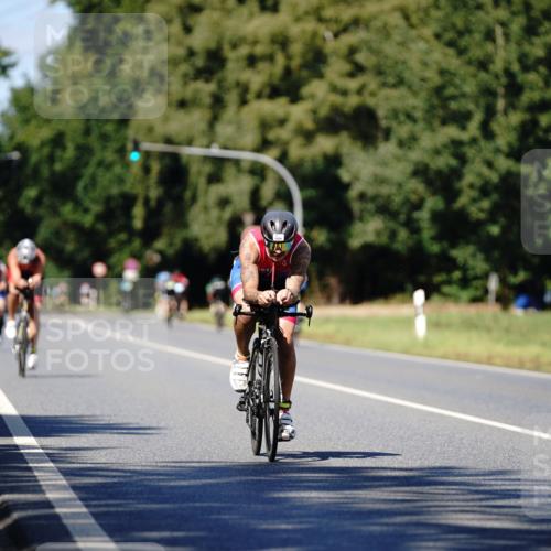 07.09.2025 - 19. Norderstedt Triathlon Michael Burmester http://msf.ph/oto/8837585 07.09.2025 14:18:53 Radfahren 1020 meine-sportfotos.de