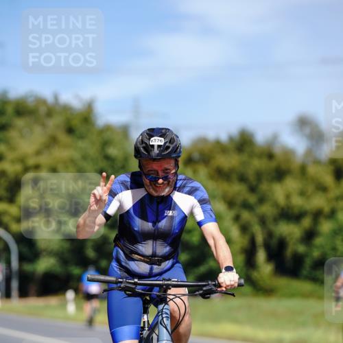 07.09.2025 - 19. Norderstedt Triathlon Michael Burmester http://msf.ph/oto/8837587 07.09.2025 12:55:31 Radfahren 359, 1376 meine-sportfotos.de