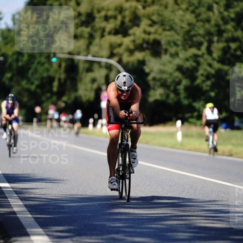 07.09.2025 - 19. Norderstedt Triathlon Michael Burmester http://msf.ph/oto/8837593 07.09.2025 14:18:55 Radfahren 984, 1020 meine-sportfotos.de