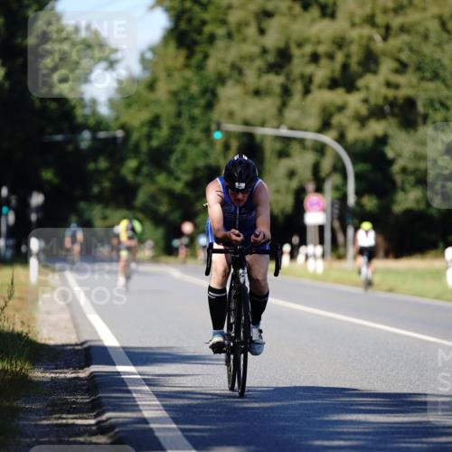 07.09.2025 - 19. Norderstedt Triathlon Michael Burmester http://msf.ph/oto/8837604 07.09.2025 14:18:59 Radfahren 967, 984 meine-sportfotos.de