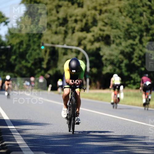 07.09.2025 - 19. Norderstedt Triathlon Michael Burmester http://msf.ph/oto/8837614 07.09.2025 14:19:03 Radfahren 967, 1031 meine-sportfotos.de