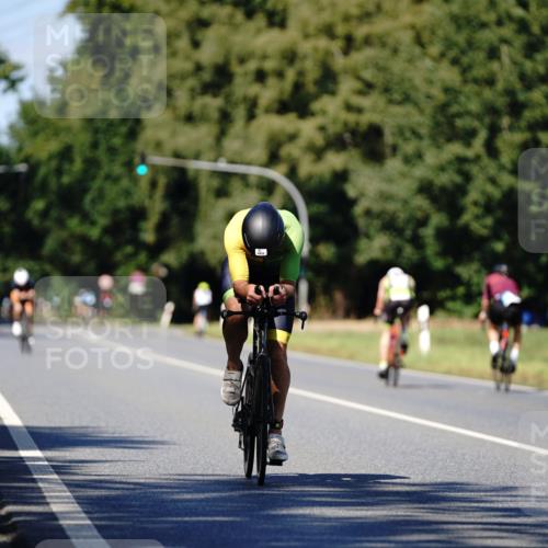 07.09.2025 - 19. Norderstedt Triathlon Michael Burmester http://msf.ph/oto/8837617 07.09.2025 14:19:04 Radfahren 1031 meine-sportfotos.de