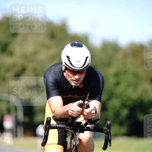 07.09.2025 - 19. Norderstedt Triathlon Michael Burmester http://msf.ph/oto/8837630 07.09.2025 14:19:12 Radfahren 382, 1000 meine-sportfotos.de