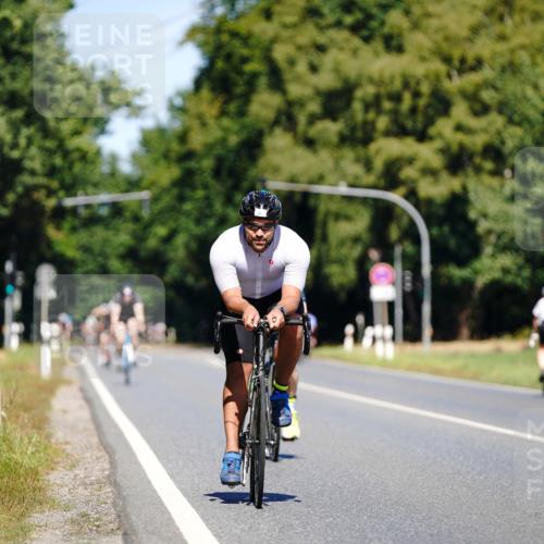 07.09.2025 - 19. Norderstedt Triathlon Michael Burmester http://msf.ph/oto/8837641 07.09.2025 12:55:48 Radfahren 193, 206 meine-sportfotos.de