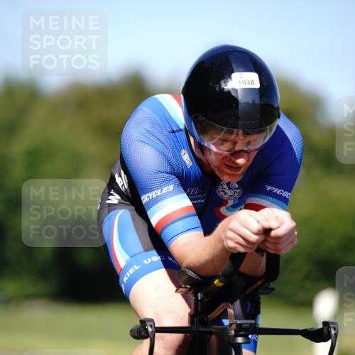 07.09.2025 - 19. Norderstedt Triathlon Michael Burmester http://msf.ph/oto/8837654 07.09.2025 14:19:26 Radfahren 1038, 1467 meine-sportfotos.de