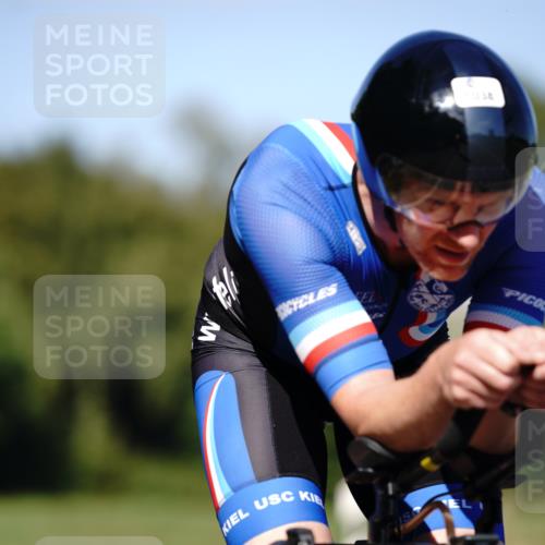 07.09.2025 - 19. Norderstedt Triathlon Michael Burmester http://msf.ph/oto/8837656 07.09.2025 14:19:26 Radfahren 1038, 1467 meine-sportfotos.de