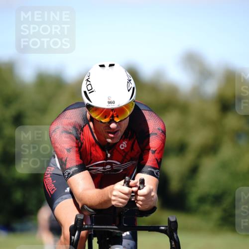 07.09.2025 - 19. Norderstedt Triathlon Michael Burmester http://msf.ph/oto/8837667 07.09.2025 14:19:39 Radfahren 960, 990, 992 meine-sportfotos.de
