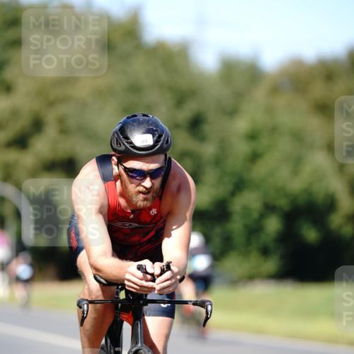 07.09.2025 - 19. Norderstedt Triathlon Michael Burmester http://msf.ph/oto/8837685 07.09.2025 14:19:44 Radfahren 959, 961, 992 meine-sportfotos.de