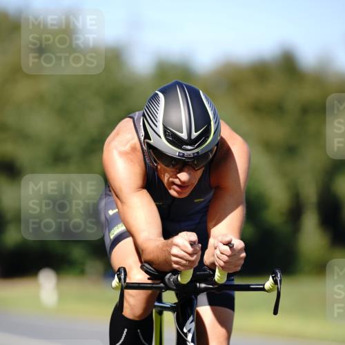 07.09.2025 - 19. Norderstedt Triathlon Michael Burmester http://msf.ph/oto/8837698 07.09.2025 14:19:57 Radfahren 876, 1457, 1468 meine-sportfotos.de
