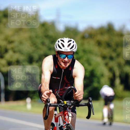 07.09.2025 - 19. Norderstedt Triathlon Michael Burmester http://msf.ph/oto/8837699 07.09.2025 12:56:01 Radfahren 707, 1391 meine-sportfotos.de