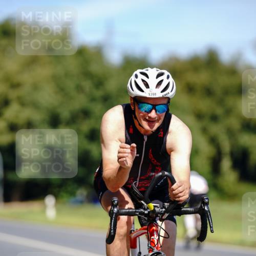 07.09.2025 - 19. Norderstedt Triathlon Michael Burmester http://msf.ph/oto/8837702 07.09.2025 12:56:01 Radfahren 707, 1391 meine-sportfotos.de