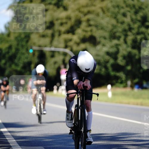 07.09.2025 - 19. Norderstedt Triathlon Michael Burmester http://msf.ph/oto/8837703 07.09.2025 14:19:58 Radfahren 876, 1457, 1468 meine-sportfotos.de
