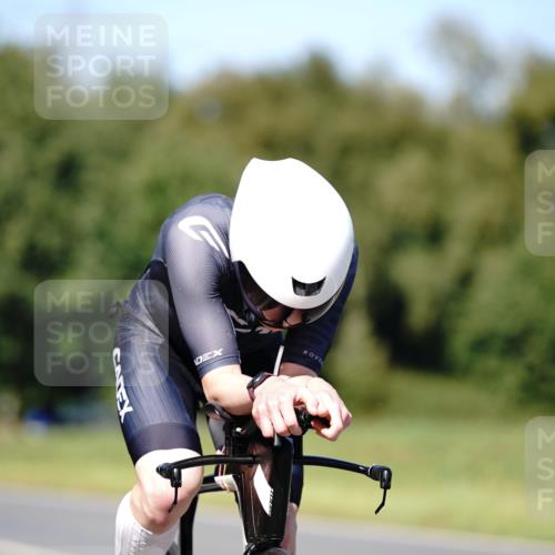 07.09.2025 - 19. Norderstedt Triathlon Michael Burmester http://msf.ph/oto/8837706 07.09.2025 14:19:59 Radfahren 876, 1457, 1468 meine-sportfotos.de