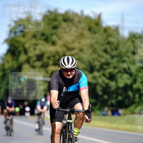 07.09.2025 - 19. Norderstedt Triathlon Michael Burmester http://msf.ph/oto/8837712 07.09.2025 12:56:10 Radfahren 336 meine-sportfotos.de