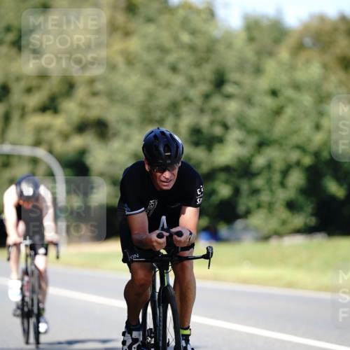 07.09.2025 - 19. Norderstedt Triathlon Michael Burmester http://msf.ph/oto/8837713 07.09.2025 14:20:03 Radfahren 876, 989, 995 meine-sportfotos.de