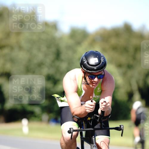 07.09.2025 - 19. Norderstedt Triathlon Michael Burmester http://msf.ph/oto/8837727 07.09.2025 14:20:09 Radfahren 388, 986, 1005 meine-sportfotos.de