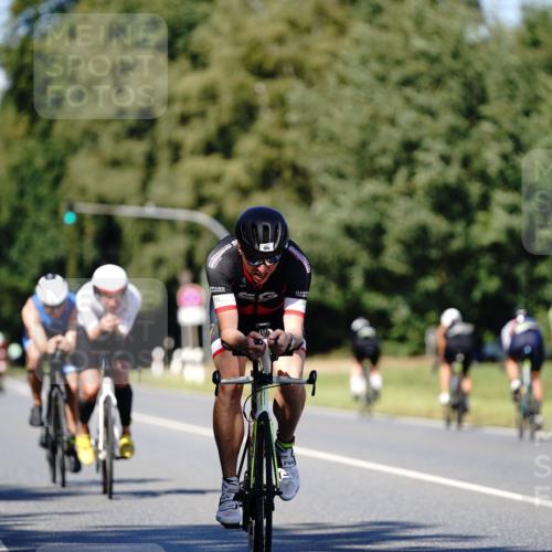 07.09.2025 - 19. Norderstedt Triathlon Michael Burmester http://msf.ph/oto/8837729 07.09.2025 14:20:11 Radfahren 388, 986, 1005, 1010 meine-sportfotos.de