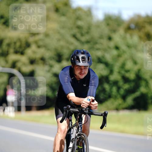 07.09.2025 - 19. Norderstedt Triathlon Michael Burmester http://msf.ph/oto/8837733 07.09.2025 12:56:14 Radfahren 171, 336, 337 meine-sportfotos.de