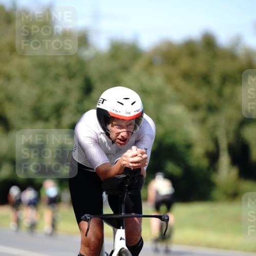07.09.2025 - 19. Norderstedt Triathlon Michael Burmester http://msf.ph/oto/8837737 07.09.2025 14:20:13 Radfahren 388, 986, 1010, 1421 meine-sportfotos.de