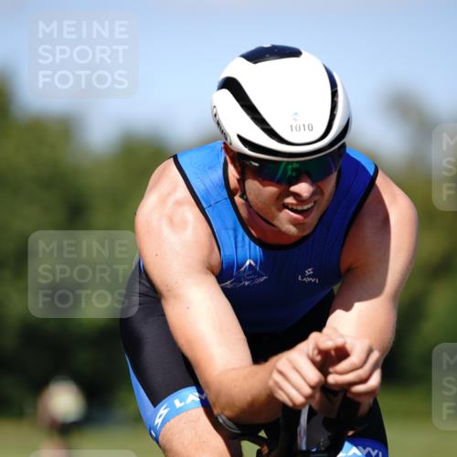 07.09.2025 - 19. Norderstedt Triathlon Michael Burmester http://msf.ph/oto/8837742 07.09.2025 14:20:14 Radfahren 388, 986, 1010, 1421 meine-sportfotos.de