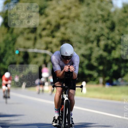 07.09.2025 - 19. Norderstedt Triathlon Michael Burmester http://msf.ph/oto/8837744 07.09.2025 14:20:16 Radfahren 976, 1010, 1421 meine-sportfotos.de