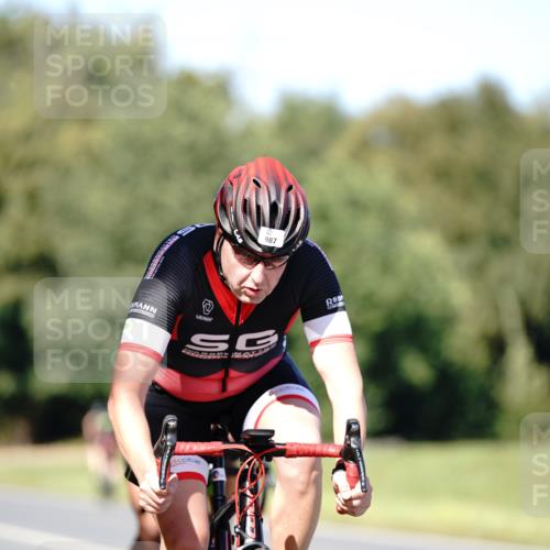 07.09.2025 - 19. Norderstedt Triathlon Michael Burmester http://msf.ph/oto/8837756 07.09.2025 14:20:21 Radfahren 896, 976, 987, 1434 meine-sportfotos.de