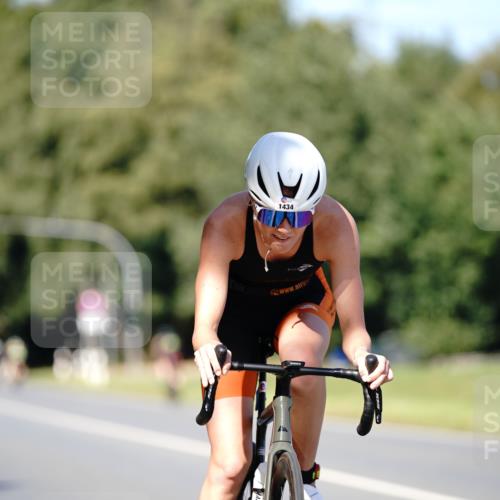 07.09.2025 - 19. Norderstedt Triathlon Michael Burmester http://msf.ph/oto/8837760 07.09.2025 14:20:22 Radfahren 896, 976, 987, 1434 meine-sportfotos.de