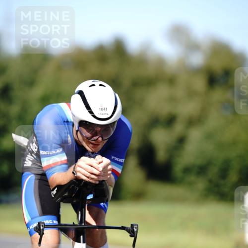 07.09.2025 - 19. Norderstedt Triathlon Michael Burmester http://msf.ph/oto/8837765 07.09.2025 14:20:41 Radfahren 1041 meine-sportfotos.de