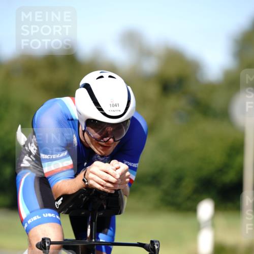 07.09.2025 - 19. Norderstedt Triathlon Michael Burmester http://msf.ph/oto/8837767 07.09.2025 14:20:41 Radfahren 1041 meine-sportfotos.de