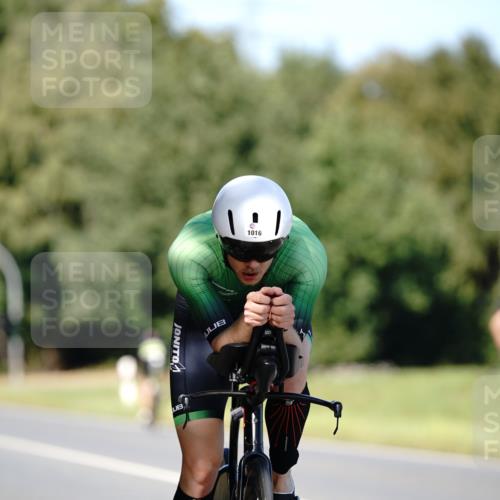 07.09.2025 - 19. Norderstedt Triathlon Michael Burmester http://msf.ph/oto/8837771 07.09.2025 14:20:51 Radfahren 1016 meine-sportfotos.de