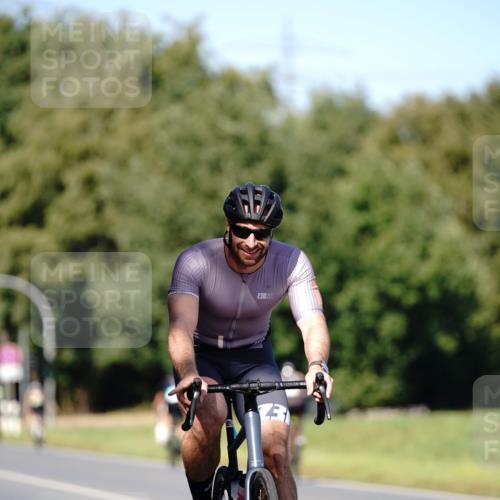 07.09.2025 - 19. Norderstedt Triathlon Michael Burmester http://msf.ph/oto/8837803 07.09.2025 14:21:48 Radfahren 872 meine-sportfotos.de