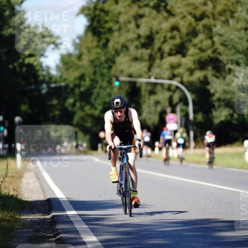 07.09.2025 - 19. Norderstedt Triathlon Michael Burmester http://msf.ph/oto/8837812 07.09.2025 14:21:59 Radfahren 1002 meine-sportfotos.de