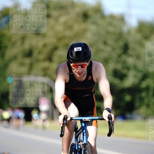 07.09.2025 - 19. Norderstedt Triathlon Michael Burmester http://msf.ph/oto/8837816 07.09.2025 14:22:01 Radfahren 1002 meine-sportfotos.de