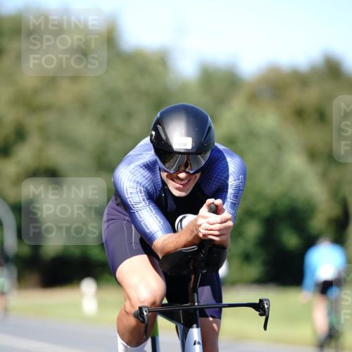 07.09.2025 - 19. Norderstedt Triathlon Michael Burmester http://msf.ph/oto/8837831 07.09.2025 14:22:29 Radfahren 980, 1004, 1025 meine-sportfotos.de
