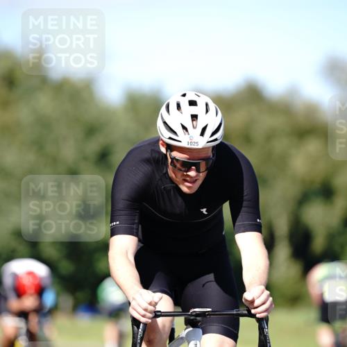 07.09.2025 - 19. Norderstedt Triathlon Michael Burmester http://msf.ph/oto/8837838 07.09.2025 14:22:32 Radfahren 911, 980, 983, 1004, 1025, 1032 meine-sportfotos.de