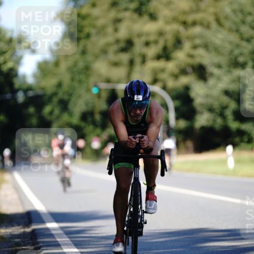 07.09.2025 - 19. Norderstedt Triathlon Michael Burmester http://msf.ph/oto/8837881 07.09.2025 14:22:52 Radfahren 369, 997, 1028 meine-sportfotos.de