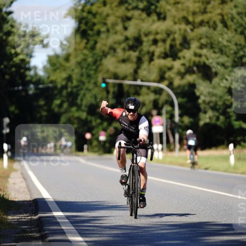 07.09.2025 - 19. Norderstedt Triathlon Michael Burmester http://msf.ph/oto/8837889 07.09.2025 14:22:55 Radfahren 968, 997 meine-sportfotos.de